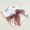 paquete de pañuelos para lágrimas de felicidad. Detalle para bodas silvestres. paquete de papel de 90gr con cinta handmade