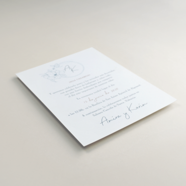 Invitación de boda con logotipo floral a una tinta. Modelo Alejandría V