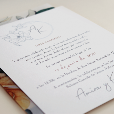 detalle Invitación de boda original. Mod Alejandría VI con veladura de papel vegetal